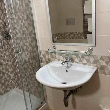 Pisani 3*