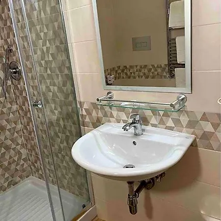 Pisani 3*